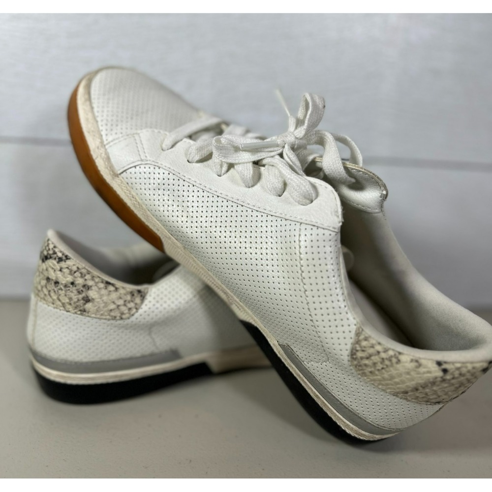White Snakeskin Casual Sneaker Womens 9 Target Multi Colorway